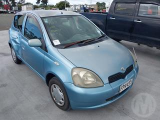 2001 Toyota Vitz Hatch Photo