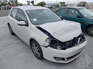 2010 Volkswagen Golf TSI Hatch Photo