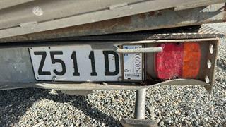 2014 Lochiel 4X2 Platform Trailer Photo