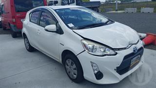 2015 Toyota Aqua Hybrid Hatch Photo