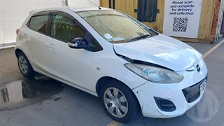 2013 Mazda Demio Hatch Photo