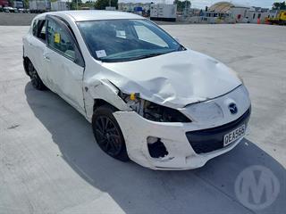 2012 Mazda Axela Hatch Photo