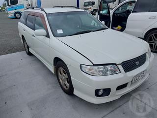 1998 Nissan Avenir Salut X Station Wagon Photo