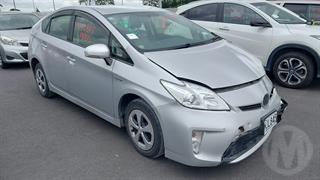 2014 Toyota Prius Hybrid Hatch Photo