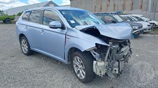 2013 Mitsubishi Outlander Station Wagon Photo
