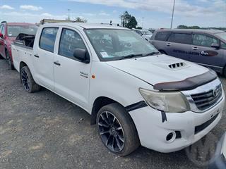 2014 Toyota Hilux 2WD 3.0TD DC UTE 5M Dual Cab Chassis Photo