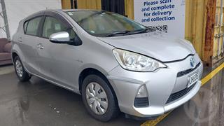 2014 Toyota Aqua Hybrid Hatch Photo