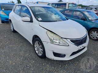 2013 Nissan Pulsar ST Hatch Photo