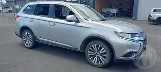 2020 Mitsubishi Outlander LS 2.4P/CVT 5D Station Wagon Photo