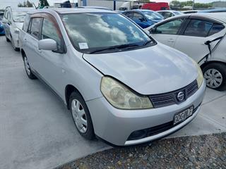 2006 Nissan Wingroad Station Wagon Photo
