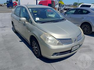 2004 Nissan Tiida Latio Sedan Photo