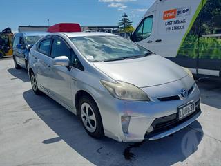 2013 Toyota Prius Hybrid Sedan Photo