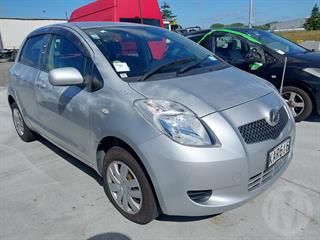 2007 Toyota Vitz Hatch Photo