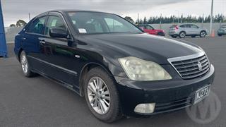 2005 Toyota Crown Royal Saloon Sedan Photo