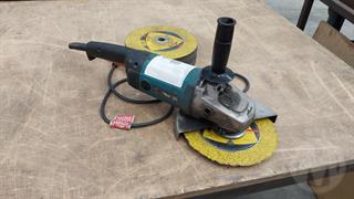 Makita 9059 230mm Grinder Photo
