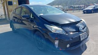 2013 Toyota Prius Hybrid Hatch Photo
