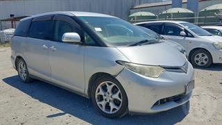 2006 Toyota Estima Station Wagon Photo