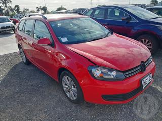 2011 Volkswagen Golf Station Wagon Photo
