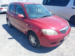 2003 Mazda Demio Hatch Photo