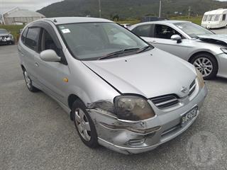 1999 Nissan Tino Hatch Photo