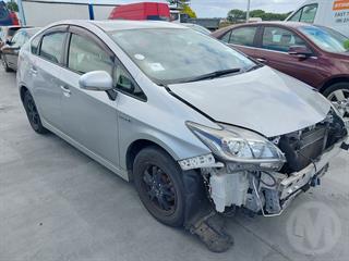 2015 Toyota Prius Hybrid Hatch Photo