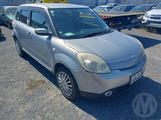 2005 Mazda Verisa Hatch Photo