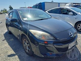 2011 Mazda Axela Sedan Photo