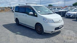 2006 Nissan Serena Station Wagon Photo