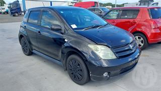 2005 Toyota IST Hatch Photo