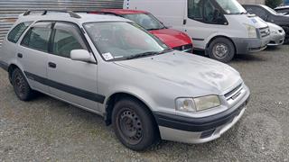 1997 Toyota Carib Sprinter Station Wagon Photo