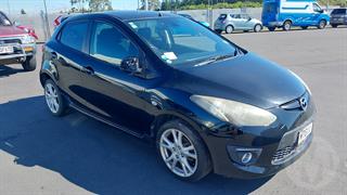 2008 Mazda Demio Station Wagon Photo