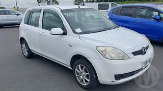 2005 Mazda Demio Hatch Photo