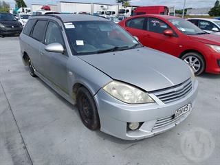 2002 Nissan Wingroad Station Wagon Photo