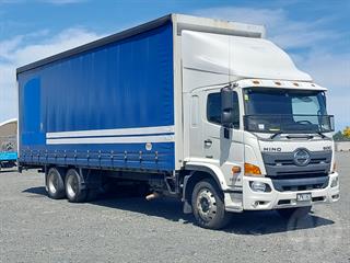 2018 Hino 500 FG8JP1A Curtainside GCM 32,000kg Photo