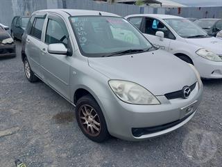 2005 Mazda Demio Hatch Photo