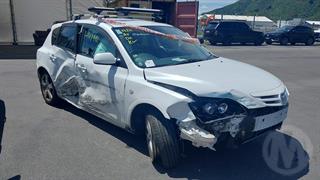 2005 Mazda Axela Hatch Photo