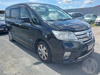 2012 Nissan Serena Hybrid Station Wagon Photo