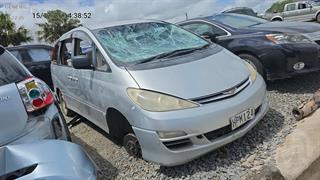 2005 Toyota Estima Station Wagon Photo