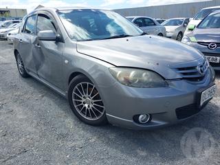 2005 Mazda Axela Hatch Photo