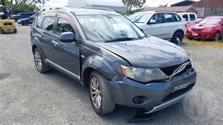 2006 Mitsubishi Outlander Station Wagon Photo