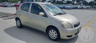 2002 Toyota Vitz Hatch Photo