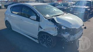 2014 Toyota Aqua GS Hatch Photo