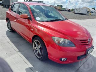 2005 Mazda Axela Hatch Photo
