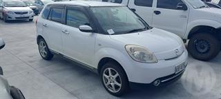 2006 Mazda Verisa Hatch Photo