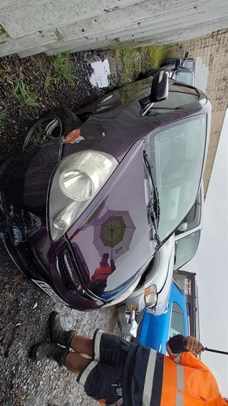 2006 Honda fit Hatch Photo
