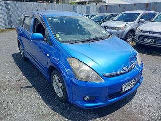 2005 Toyota Wish Station Wagon Photo