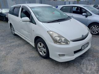 2005 Toyota Wish Station Wagon Photo