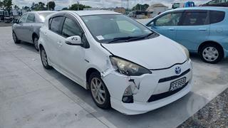 2013 Toyota Aqua Hatch Photo