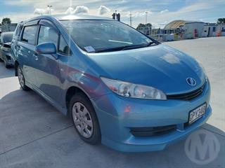 2010 Toyota Wish Station Wagon Photo