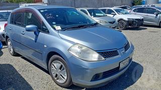 2005 Nissan Tiida Hatch Photo